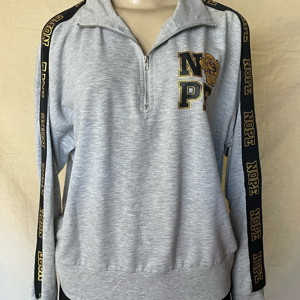 Gray and Black Men's Zip-Up Sweater